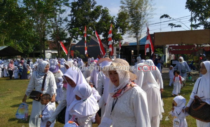 Kenalkan Ibadah Sejak Dini, Anak-Anak PAUD se-Bojonegoro Turut Manasik Haji